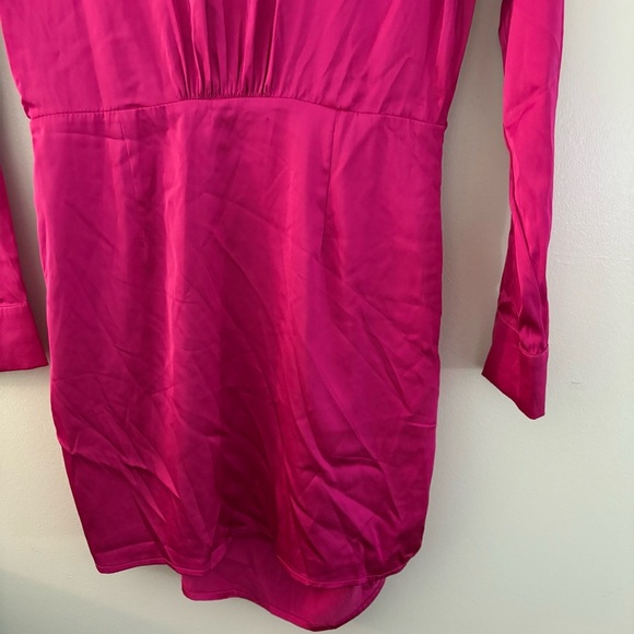 More To Come Myra Mini Dress Long Sleeve Fitted in Hot Pink Size Medium - Picture 12 of 13